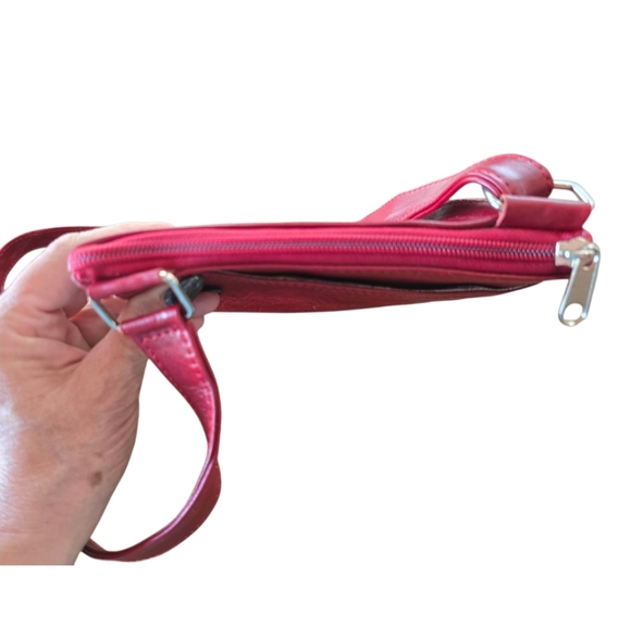 Red Tooled Leather Crossbody Handbag - Picture 10 of 15